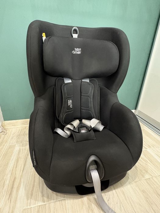 Автокрісло Britax Römer TRIFIX2 i-SIZE