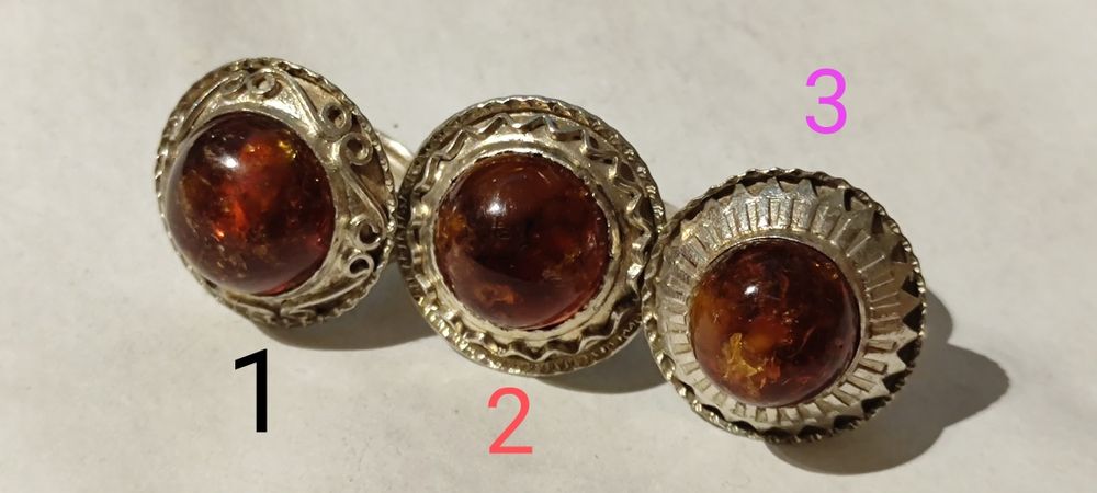 Posrebrzane pierścionki z bursztynem z PRL-u