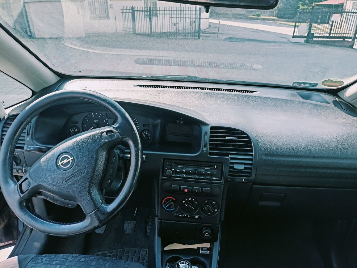 Opel Zafira 7-osobowa