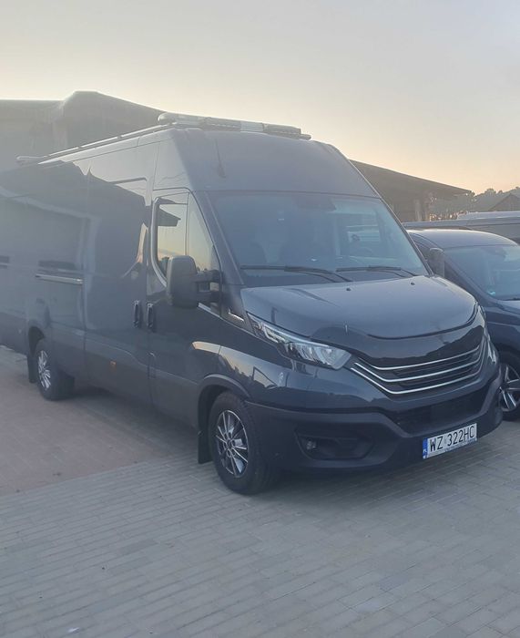 Wynajem busa Iveco daily blaszak 3.0 automat, hak