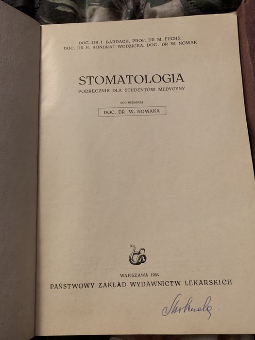 Podreczniki dla studentów stomatologii