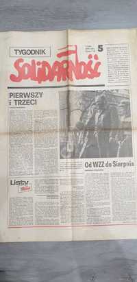 Stare gazety czasopisma Solidarność PRL antyki starocie zabytki pamiąt