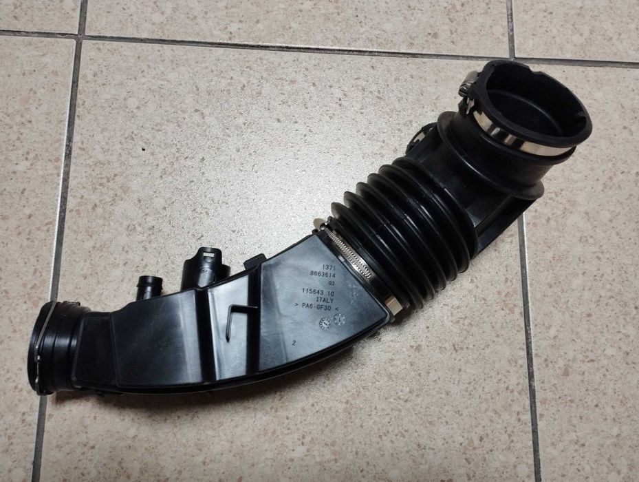 BMW X3 G01 G02 G30 G31 G32 G11 G12 Воздуховод від фільтра 13718663614