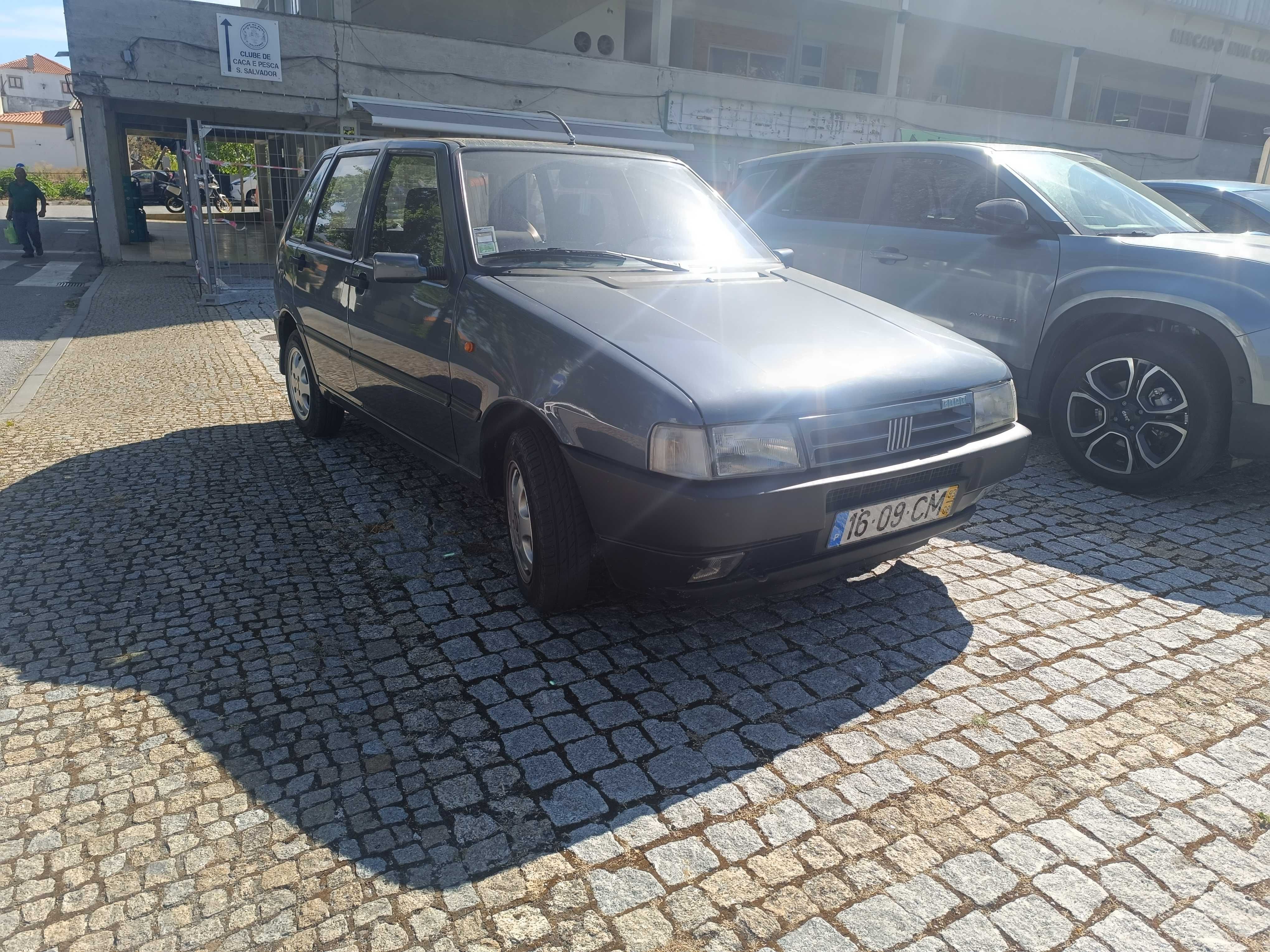 Fiat Uno em excelente estado