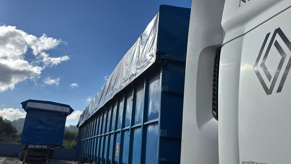 Semi-Reboque Sucateiro