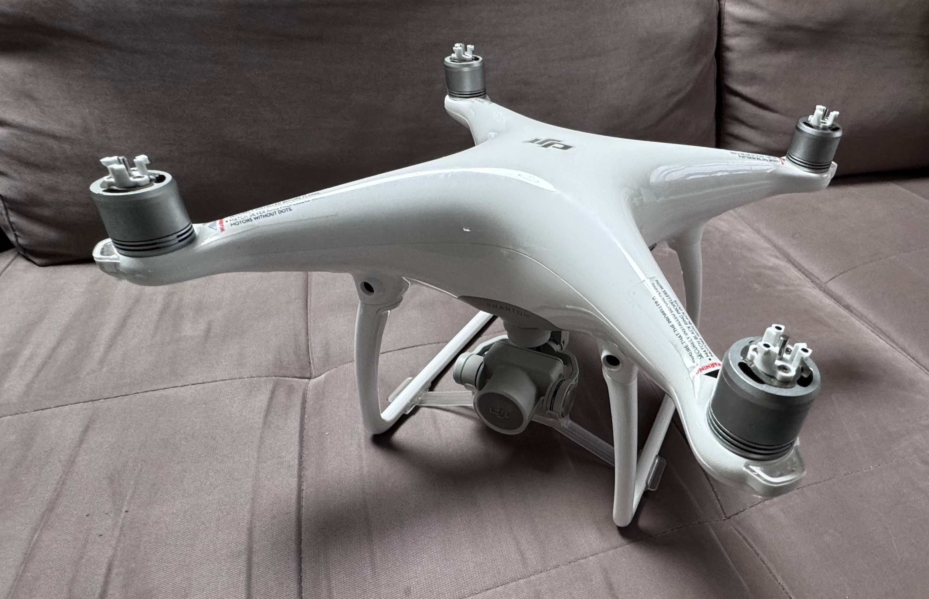 DJI Phantom 4 - Drone em excelente estado