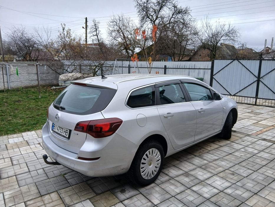 Продам Оpel Astra j sport tower