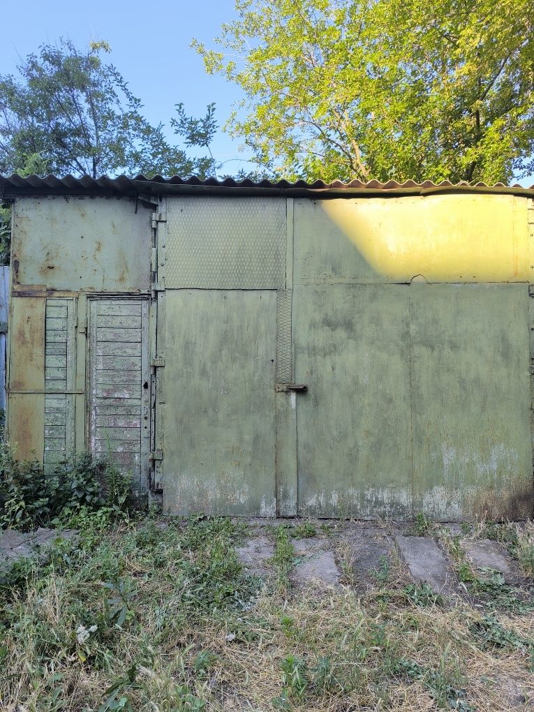 Продам трикімнатну квартиру на залізничному вокзалі