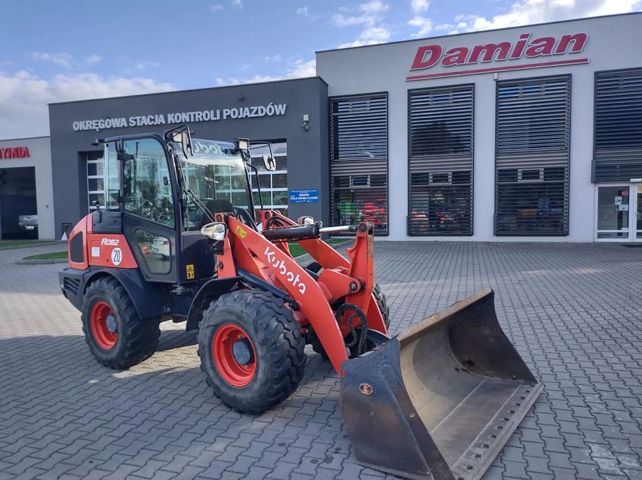 Kubota R082