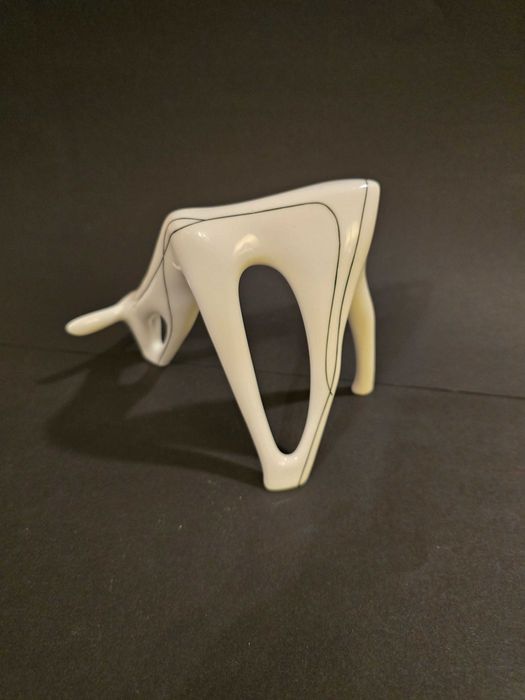 Figurka Ćmielów "Sarna" projekt Lubomir Tomaszewski