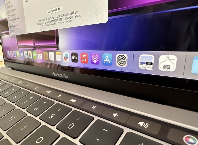 Macbook pro 13 2019 16/128 touch bar