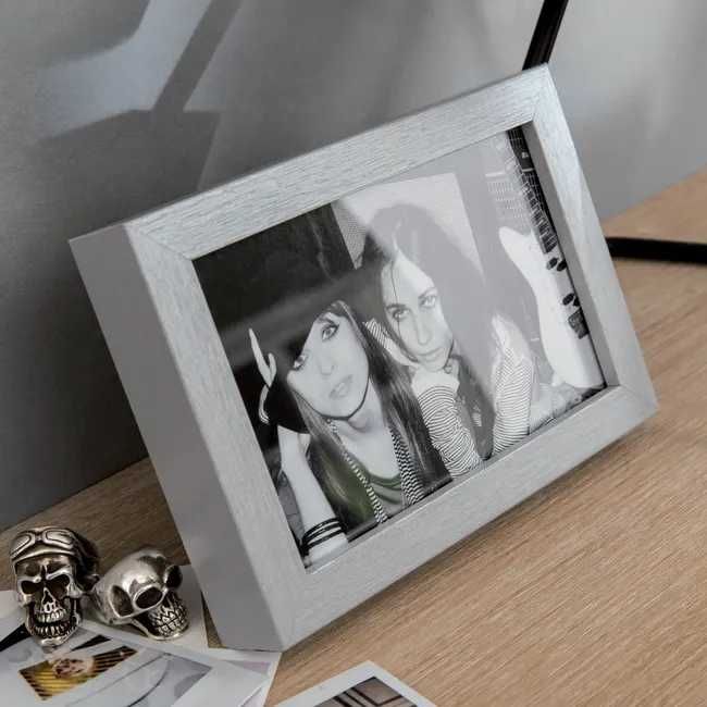 Ramka na zdjęcia Milo 10 x 15 cm srebrna MDF Inspire