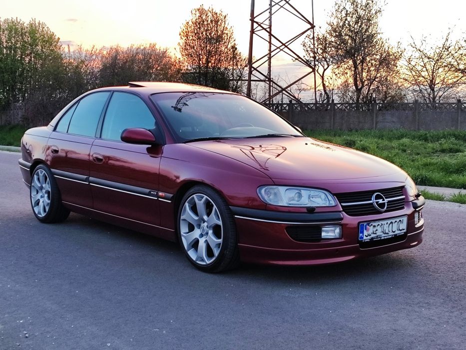 OMEGA MV6. Perfekcyjna. Bogata opcja. Niski przebieg.