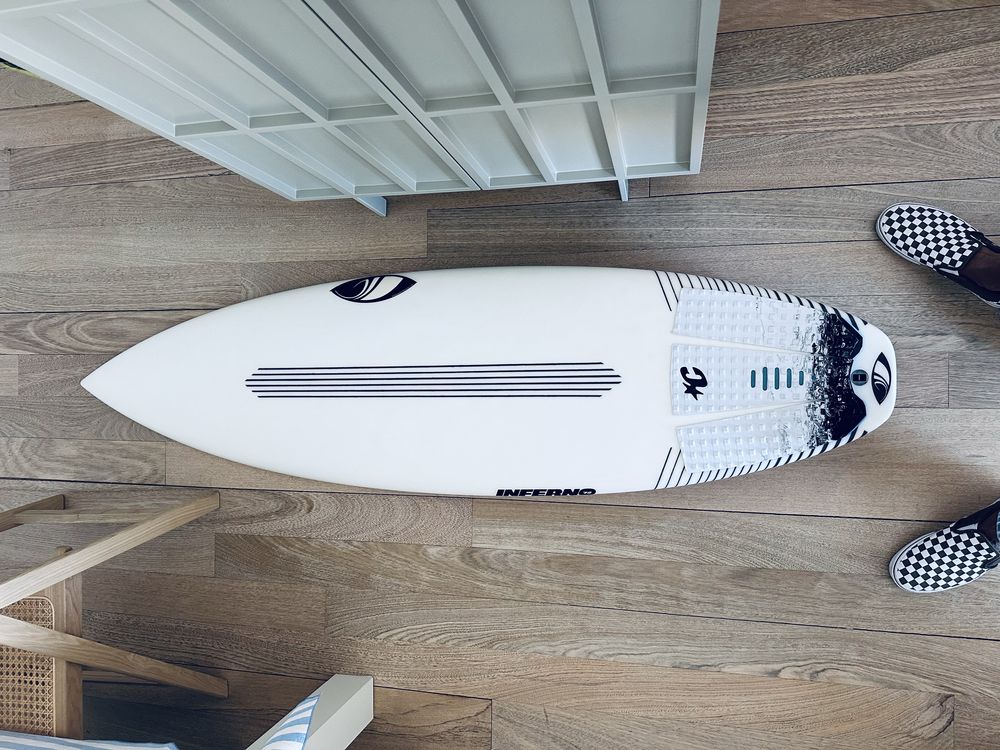 Prancha surf Sharpeye Inferno 72 EPS 5’9 27,6L