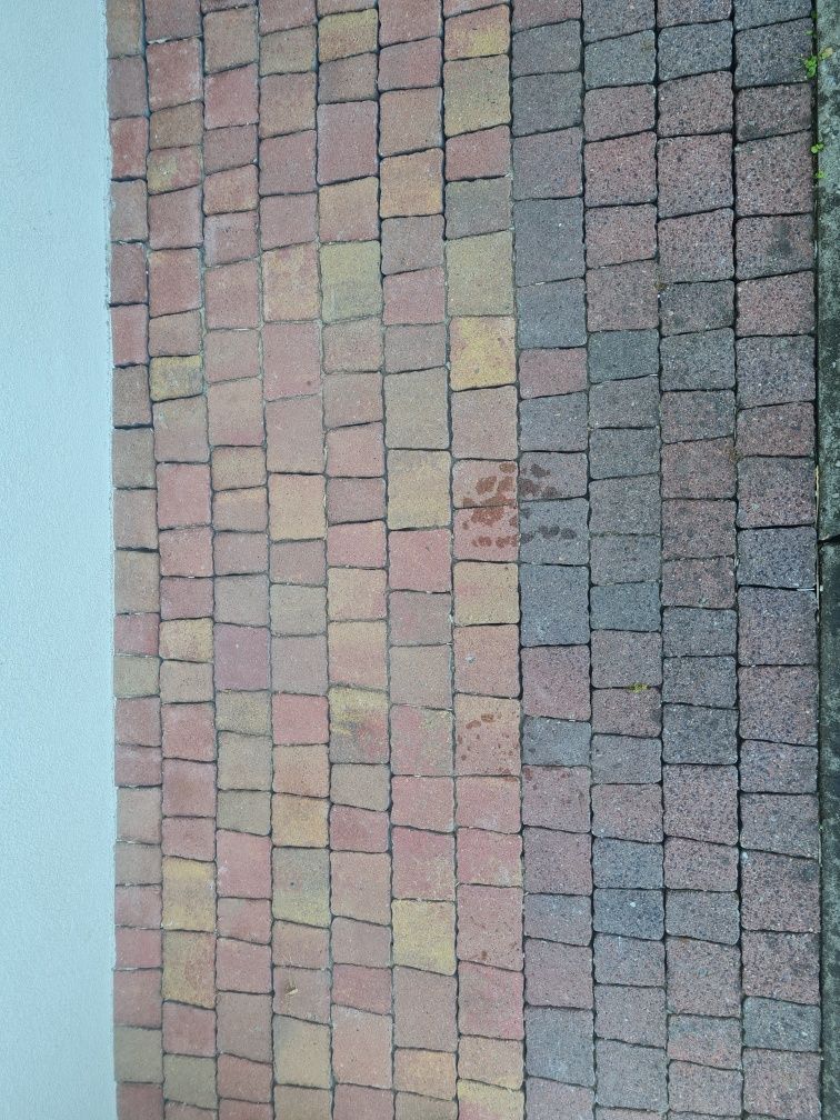 Kostka brukowa z rozbiórki