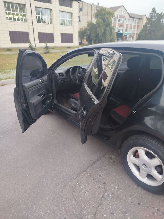 Фолькваген  гольф 5