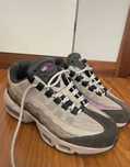 Air max 95 roxas e cinza