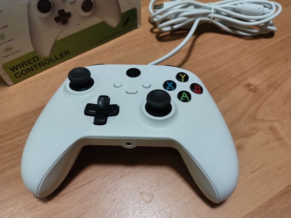 Дротовий ігровий геймпад  для приставки Xbox One та PC