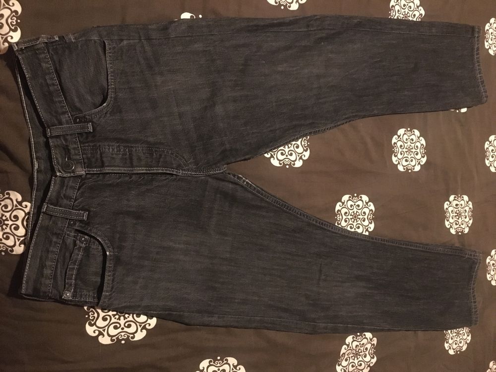 Czarne spodnie jansowe LeviStrauss