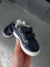 Buty dziecięce sneakersy na rzepy Sinsay r.21