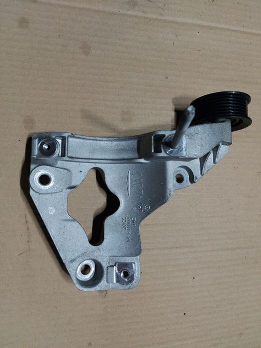 Łapa Mocowanie Sprężarki Grand Cherokee Wk2 3.0CRD