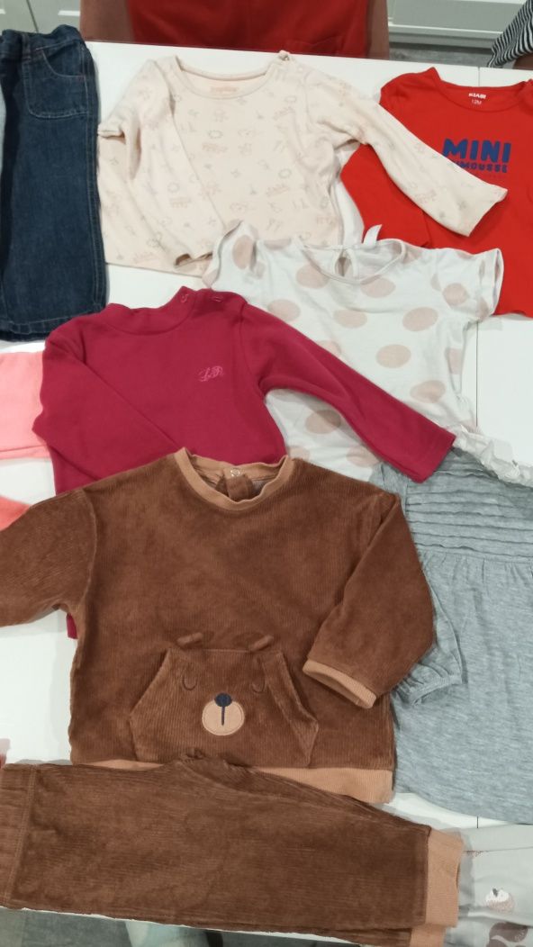 21 peças de roupas para bebé 9 meses