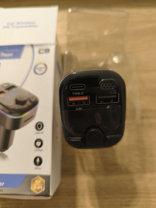 Transmiter Bluetooth z 2x USB, 1x USB-C, podświetlenie LED