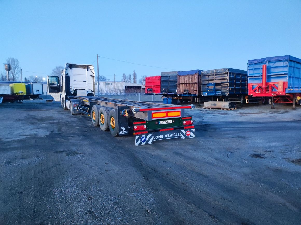 Контейнеровоз 40 та 20 полуприцеп свіжопригнаний шміц зерновоз