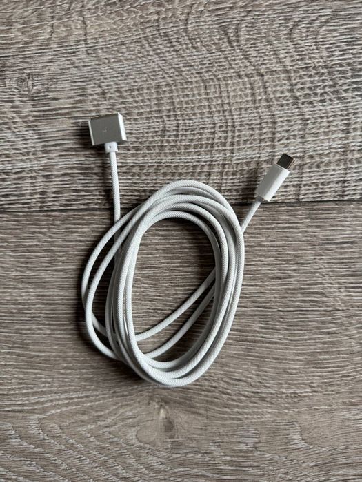 Кабель оригинал Apple USB-C to Magsafe 3 шнур для макбука магнитный
