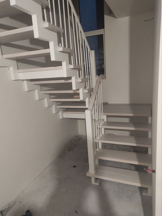 Сходи лофт перила нержавейка ковані метал стекло дерево ступені