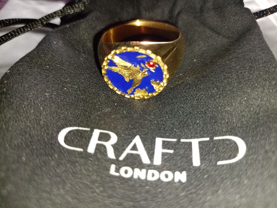 Перстень-печатка «Ласточка» с эмалью (золото)