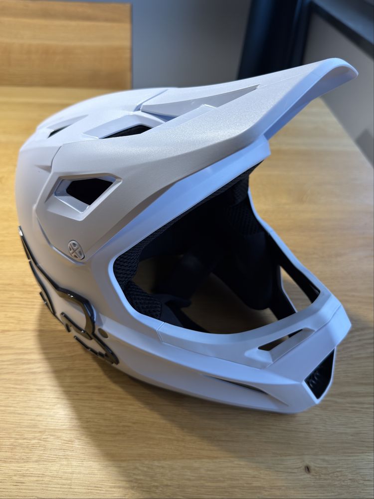Kask fox rampage junior YL biały stan idealny