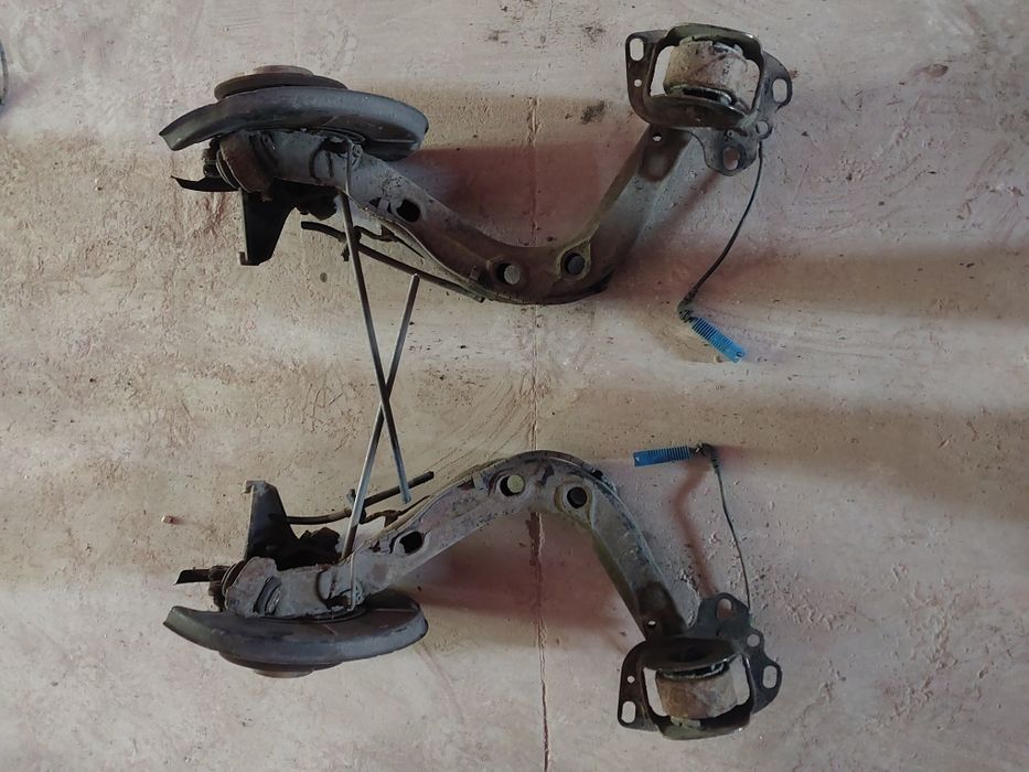 Wahacz tylny prawy lewy zwrotnica prawa lewa bmw e 46 sedan touring