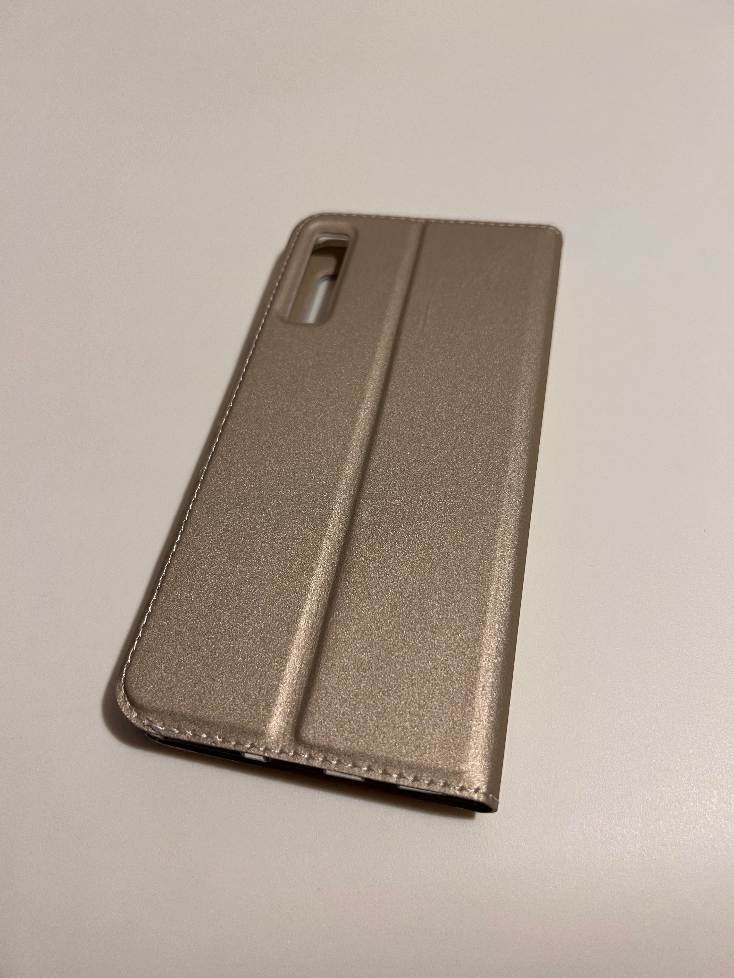Złote etui/obudowa/case z klapką na telefon Samsung Galaxy A7 2018