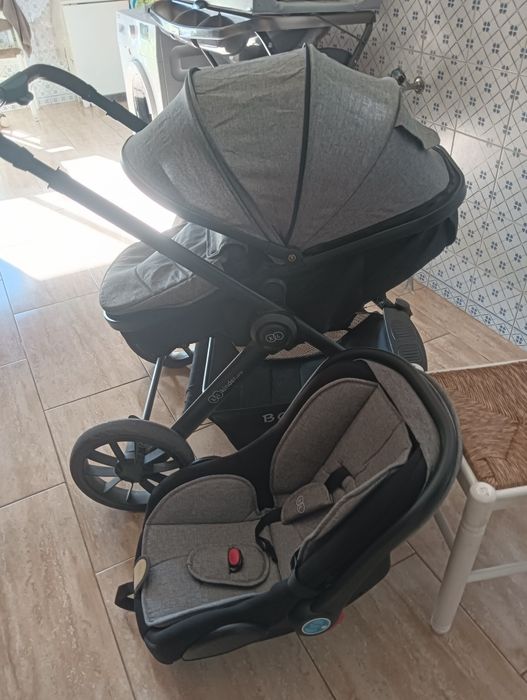 Tudo por 280€. Inclui todos os artigos para bebé.