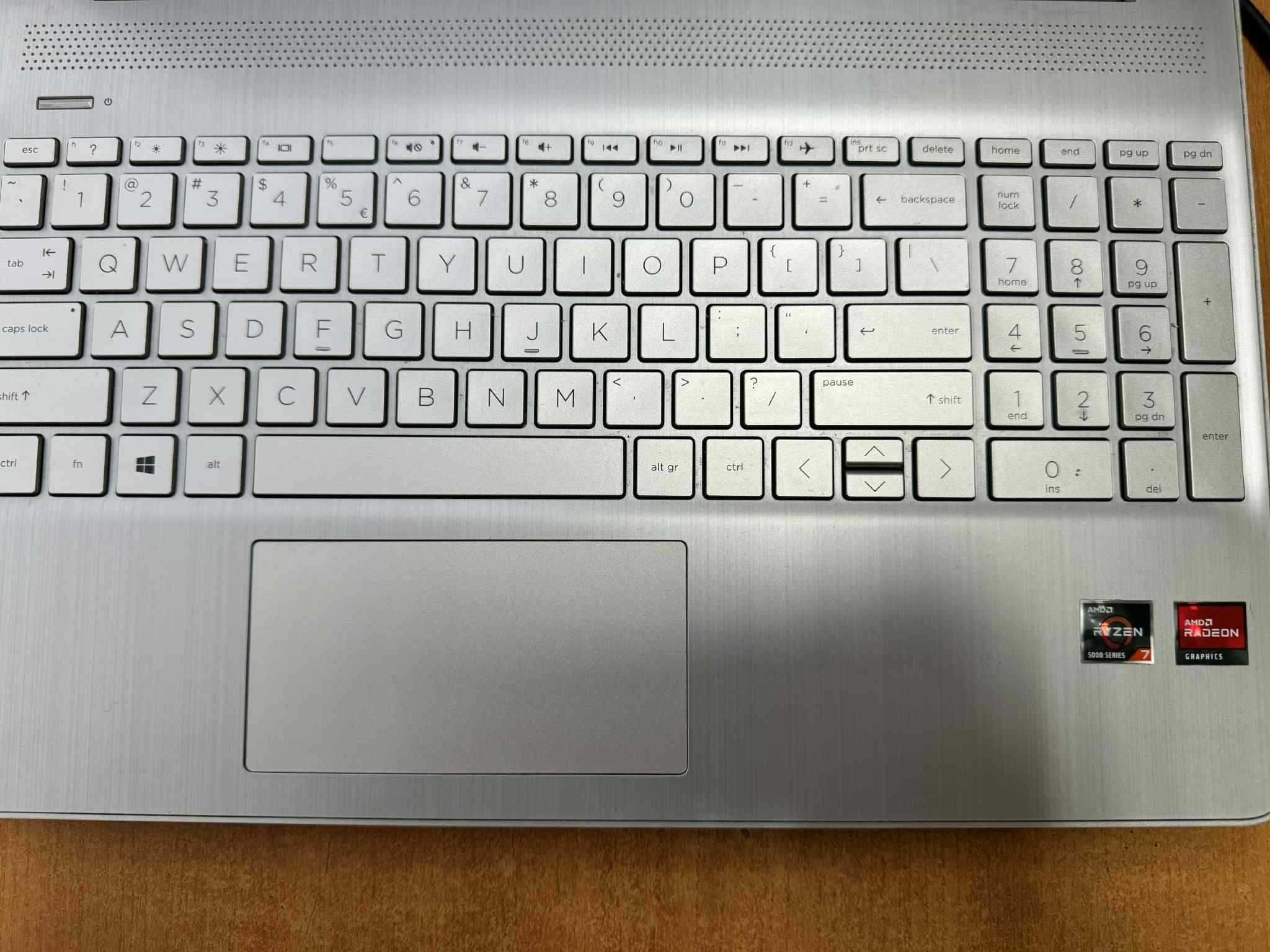 Laptop HP 15s-eq2401nw 15,6 "