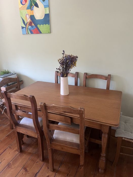 Mesa de jantar extensível em Madeira