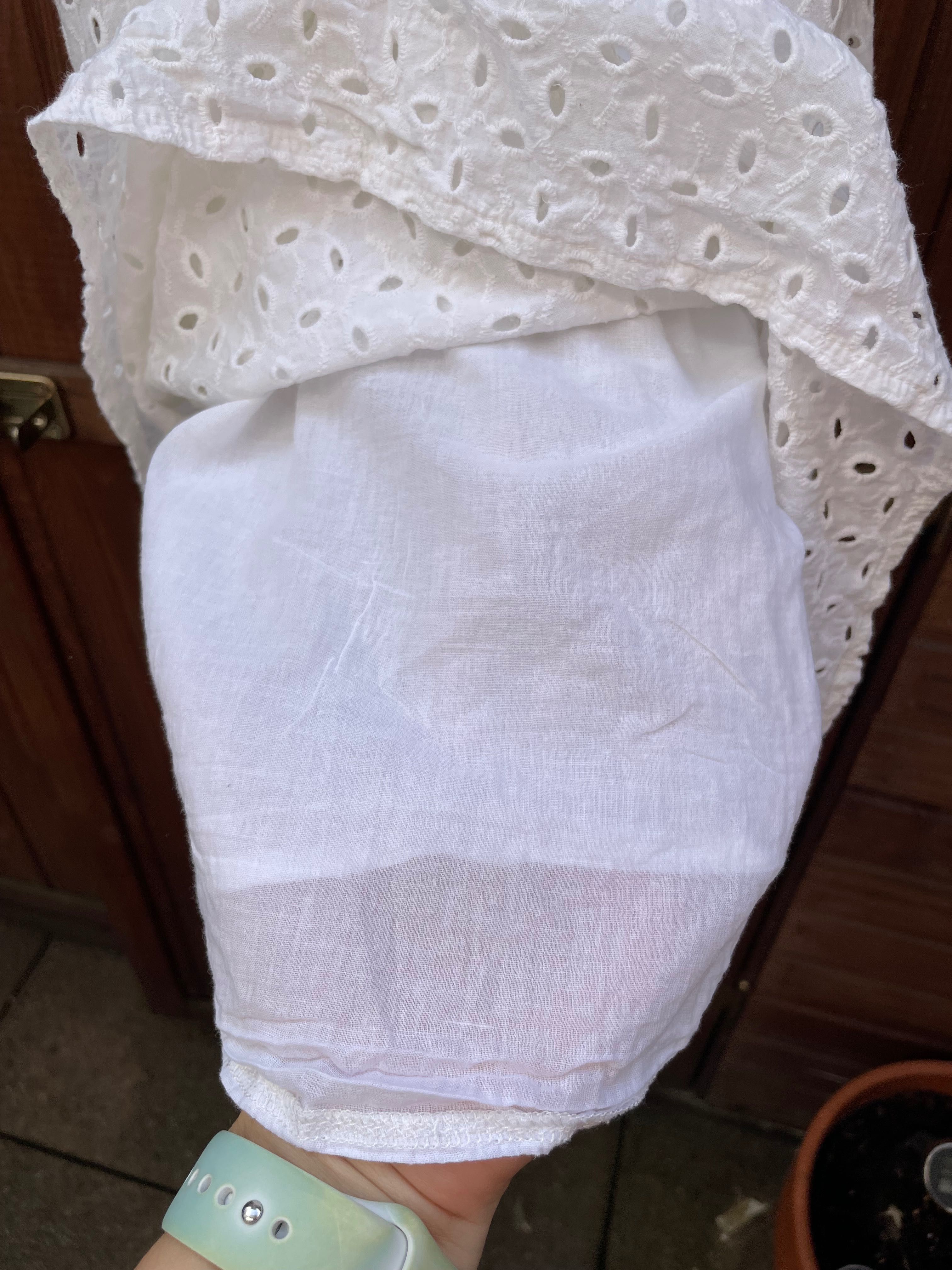 Sukienka Yula Mama z bawełnianym haftem angielskim