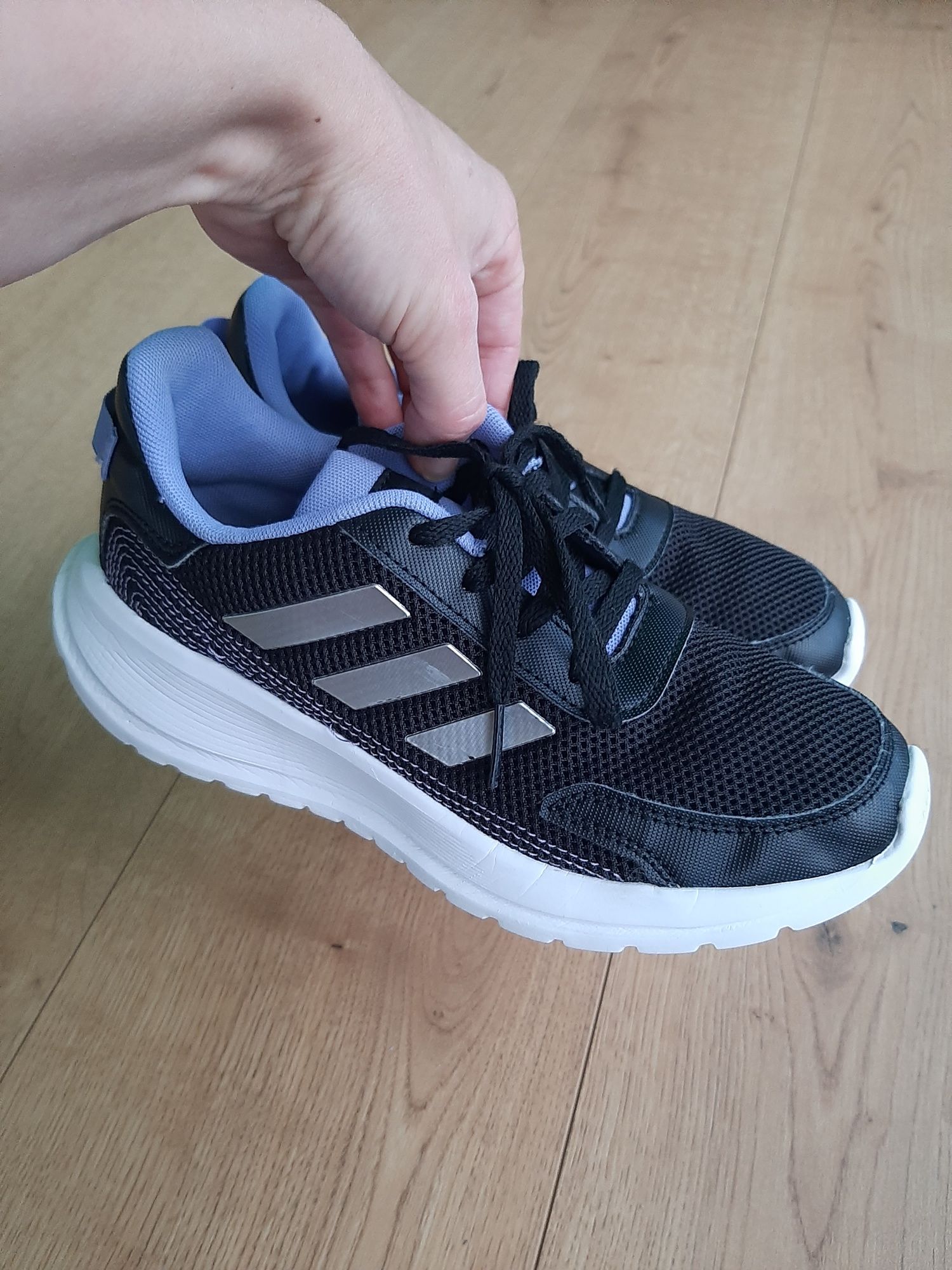 Buty Adidas Tensaur r. 35