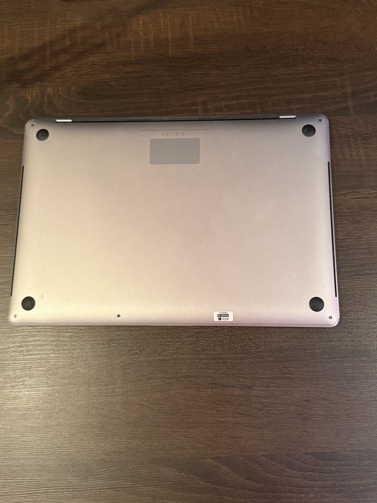 MacBook Pro  2017 I7 16gb 1tb SSD