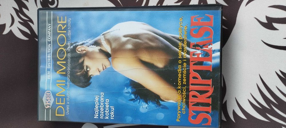 Kaseta VHS „Striptease” – Vision Film Distribution Company