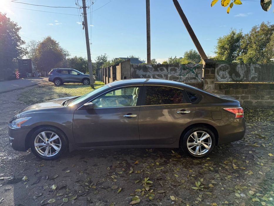 Nissan Altima 2013 год