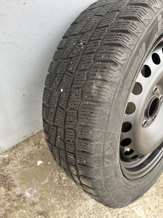 Продам комплект зимової гуми на штампованих дисках (Ford) R16 5×108.