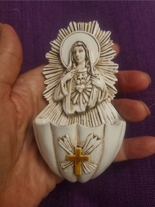 Kropielnica z wizerunkiem Panienki Dziewicy