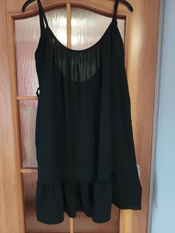 Sukienka rozkloszowana czarna
