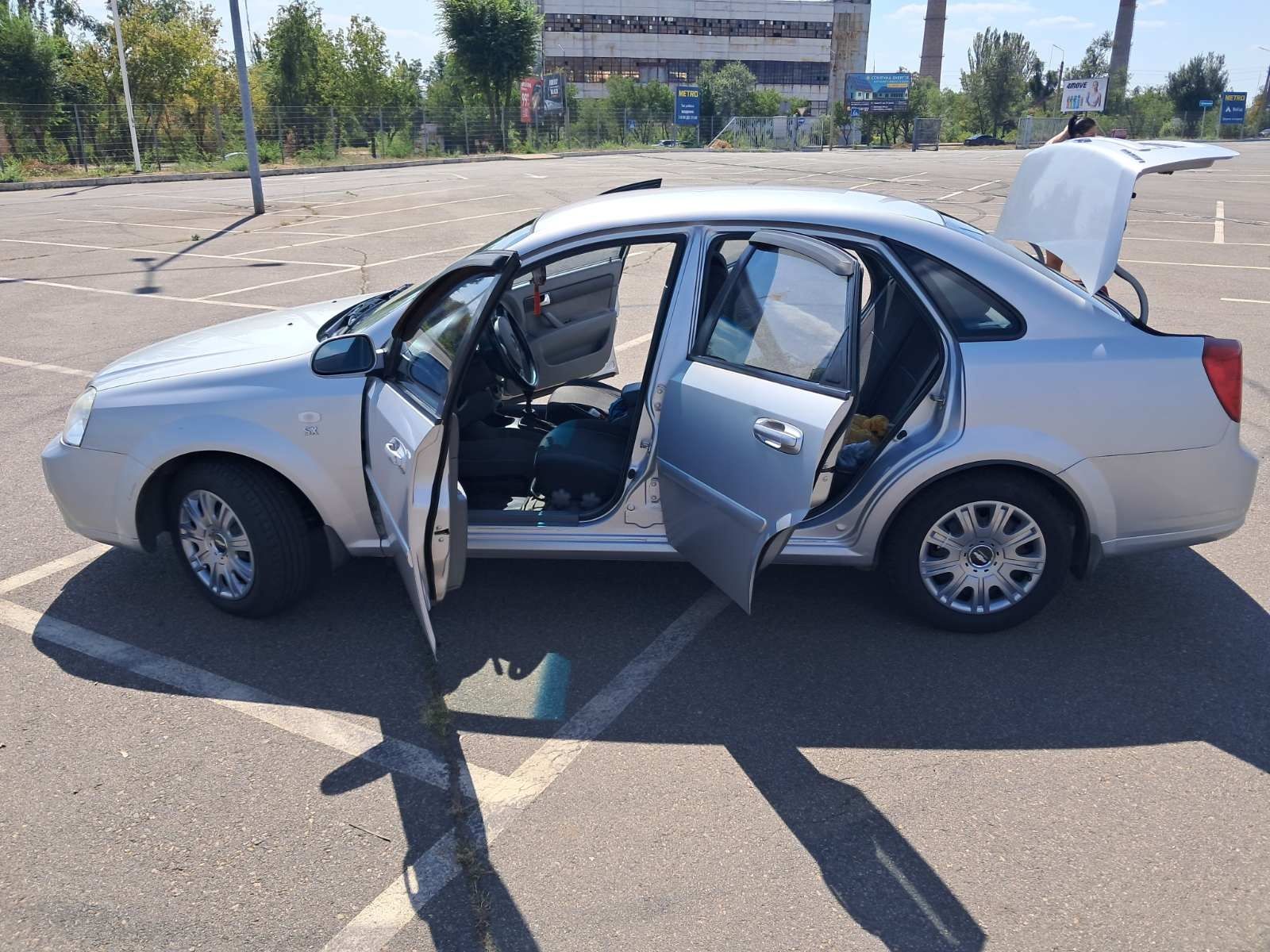 Продам автомобіль Лачеті