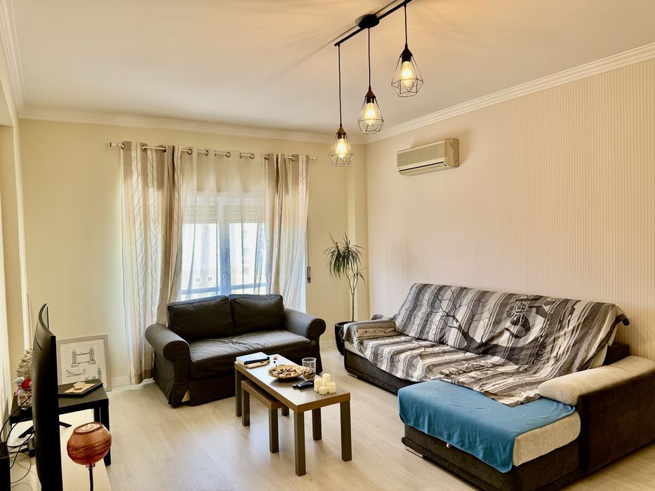 Arrendamento Apartamento T2 c/garagem SEIXAL