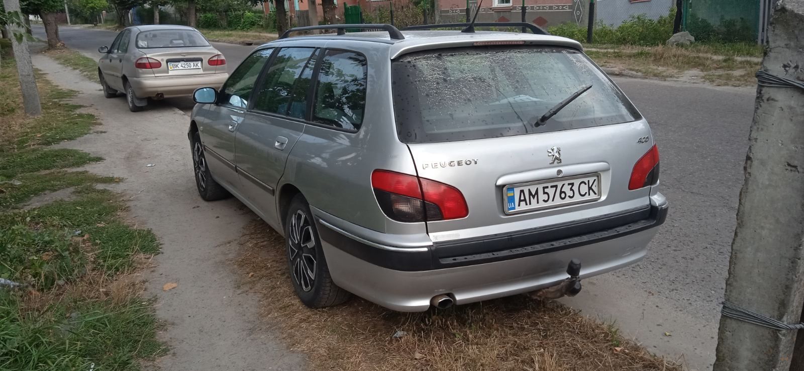 Peugeot 2004 р. В гарному стані