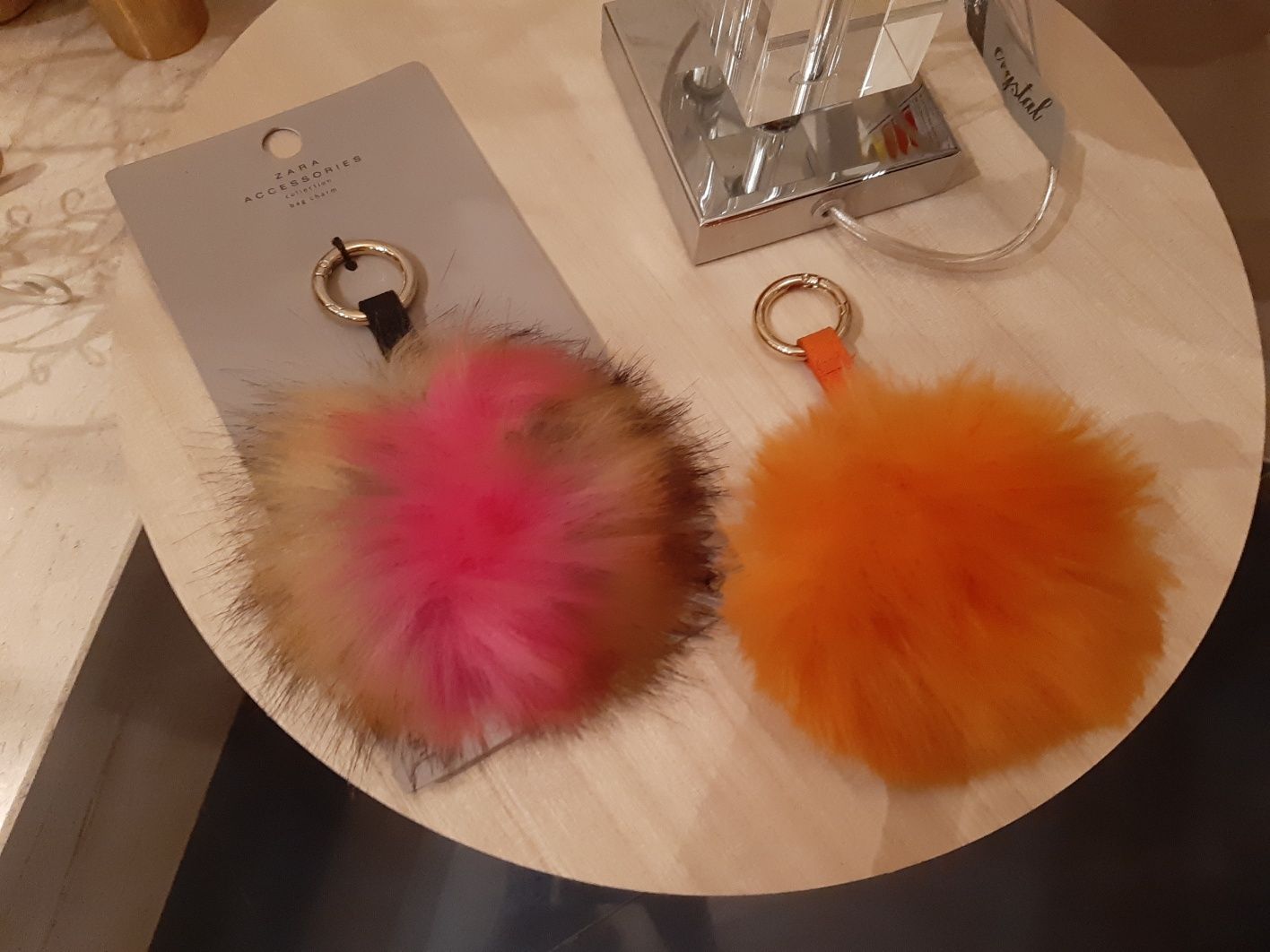 Pompon różowy zara accesories akcesoria obag o bag pomponik zawieszka