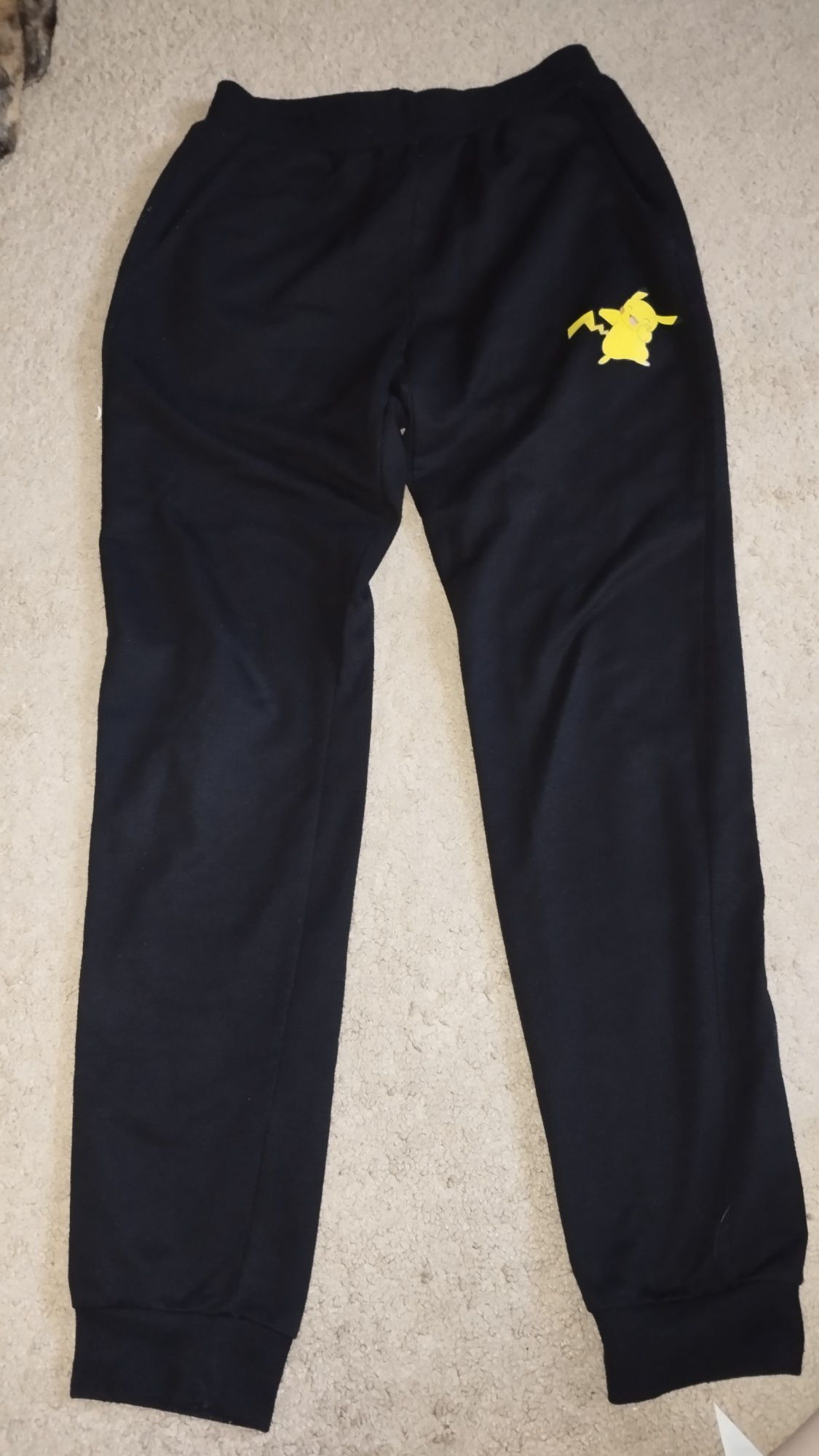 Pikachu spodnie dresowe chłopięce r 150